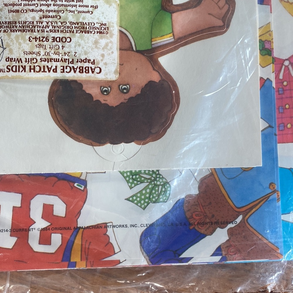 1974 Current ®️ Cabbage Patch Kids ®️ paper playmates Gift Wrap and Gift Tags - Picture 4 of 4